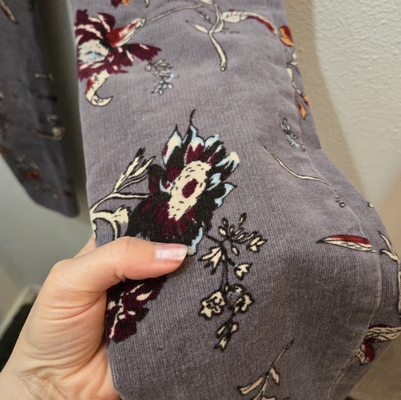 Pilcro Corduroy Floral Pants Size 27 - Picture 9 of 12